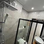 Le Valeria Deluxe Hotel *